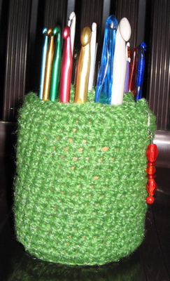 Crochet hook caddy